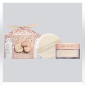 laura mercier Translucent Setting Powder & Puff in Soft Pink NWOT